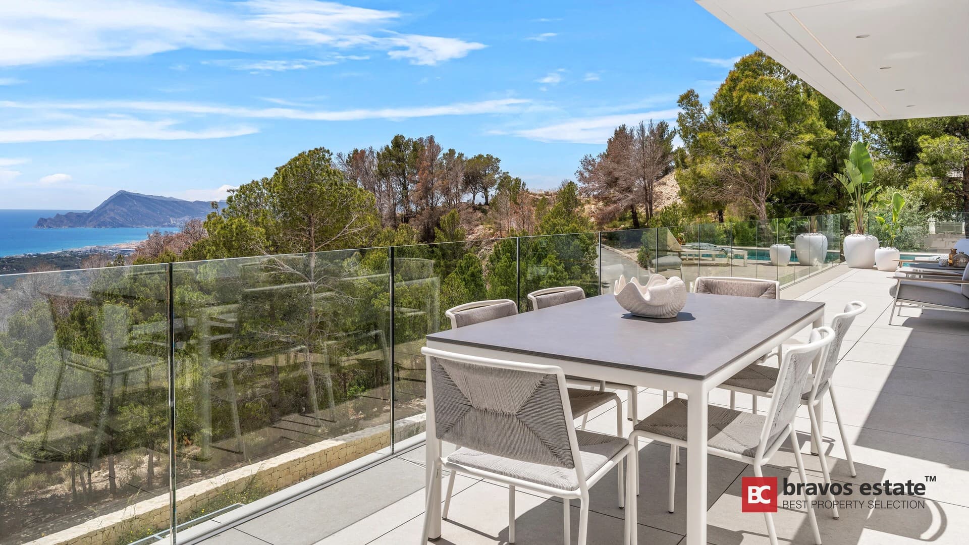 Luxury 4-Bedroom Villa in Altea - 4