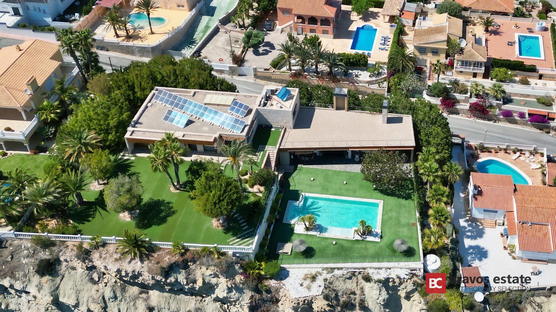 Seafront 6-Bedroom Villa in El Campello - 3