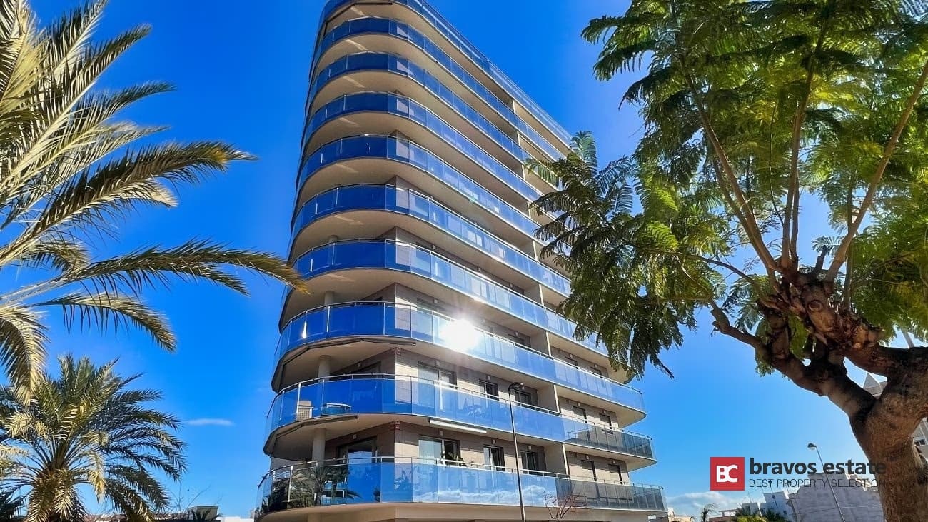 Apartamento Frente al Mar de 3 Dormitorios en El Campello - 1