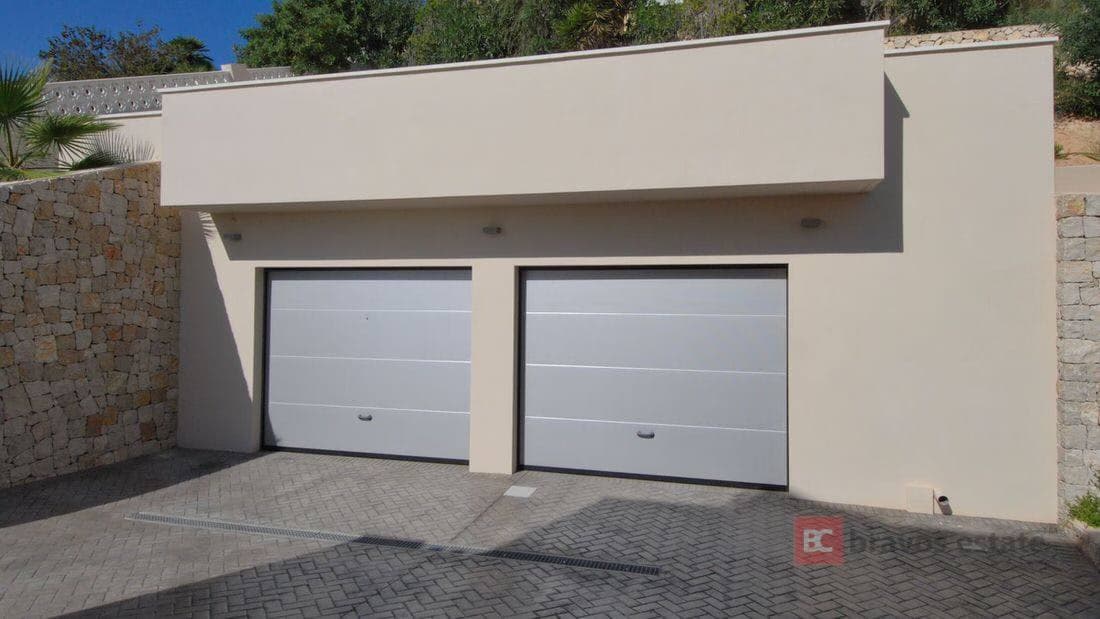 Luxury 4-Bedroom Villa in Moraira - 1