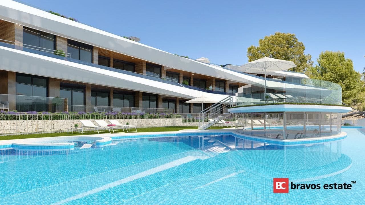 Beachside 2-Bedroom Apartment in Arenales del Sol - 1