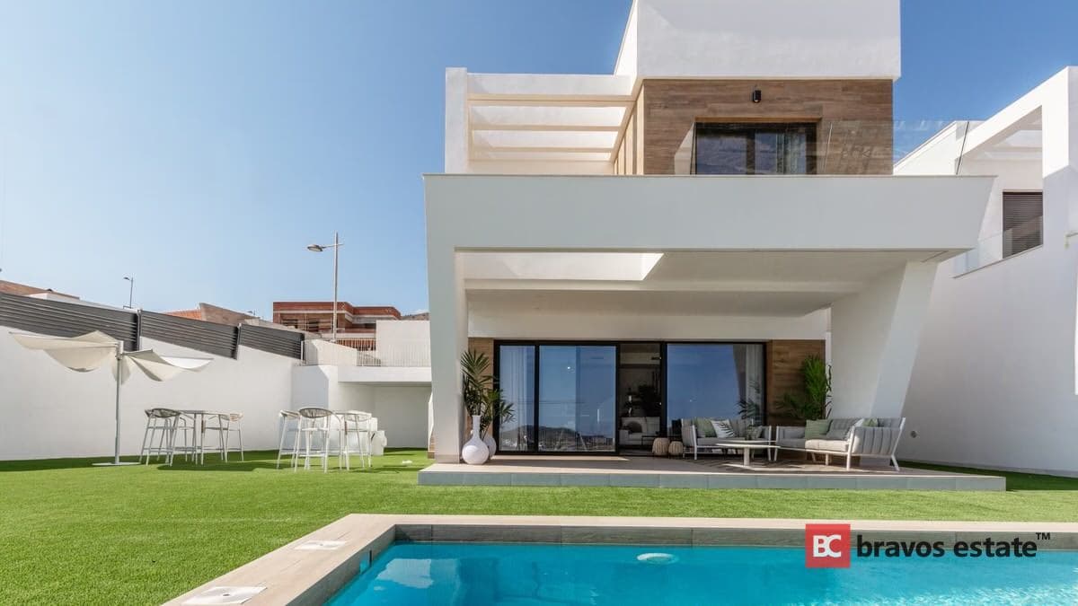 Villa de Obra Nueva de 4 Dormitorios en Finestrat - 4