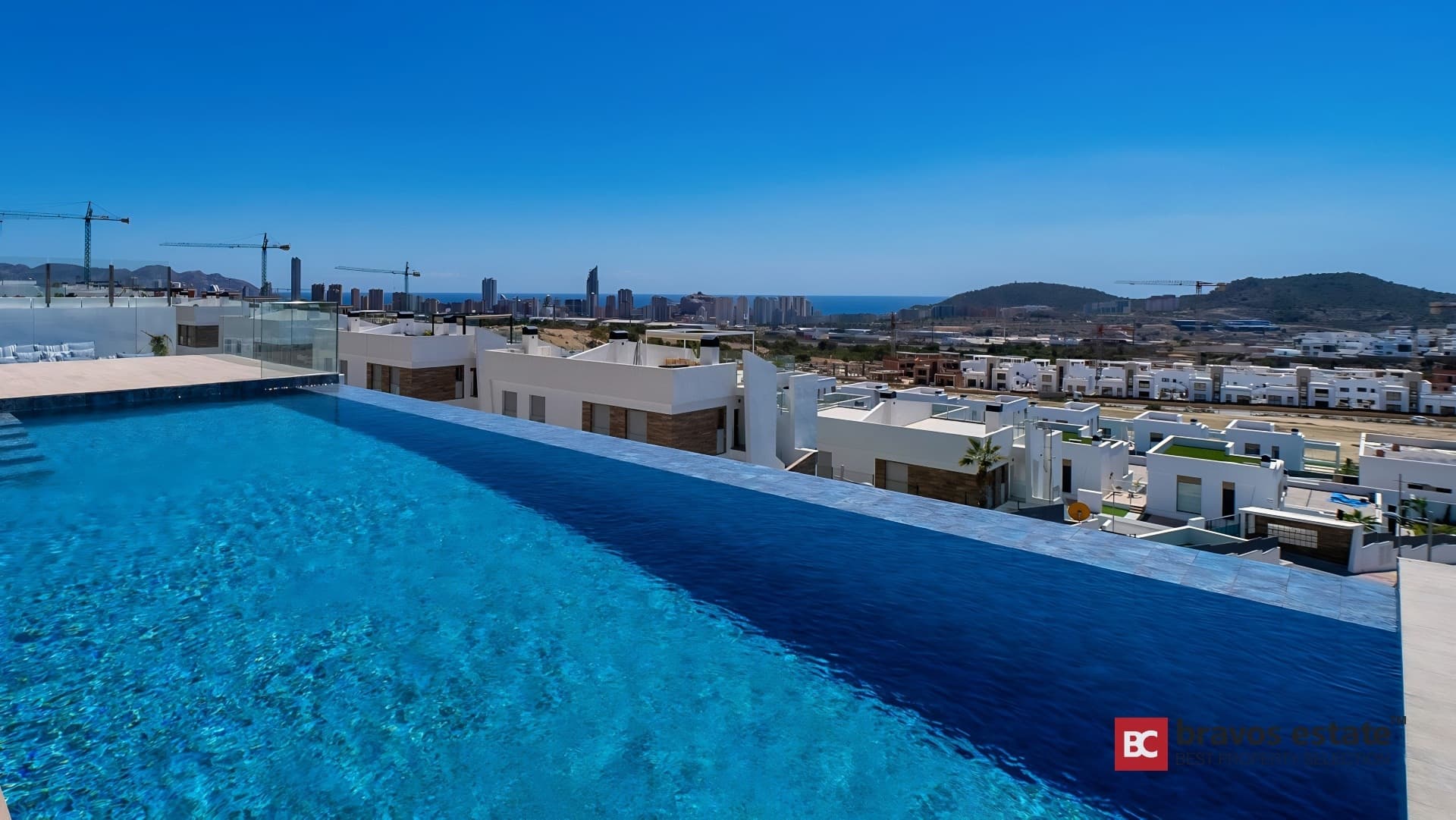 Spacious 3-Bedroom Villa in Finestrat - 4