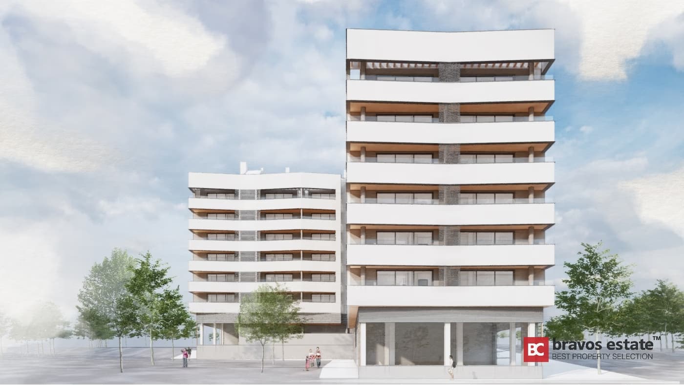 Beachside 3-Bedroom Apartment in Alicante - 2