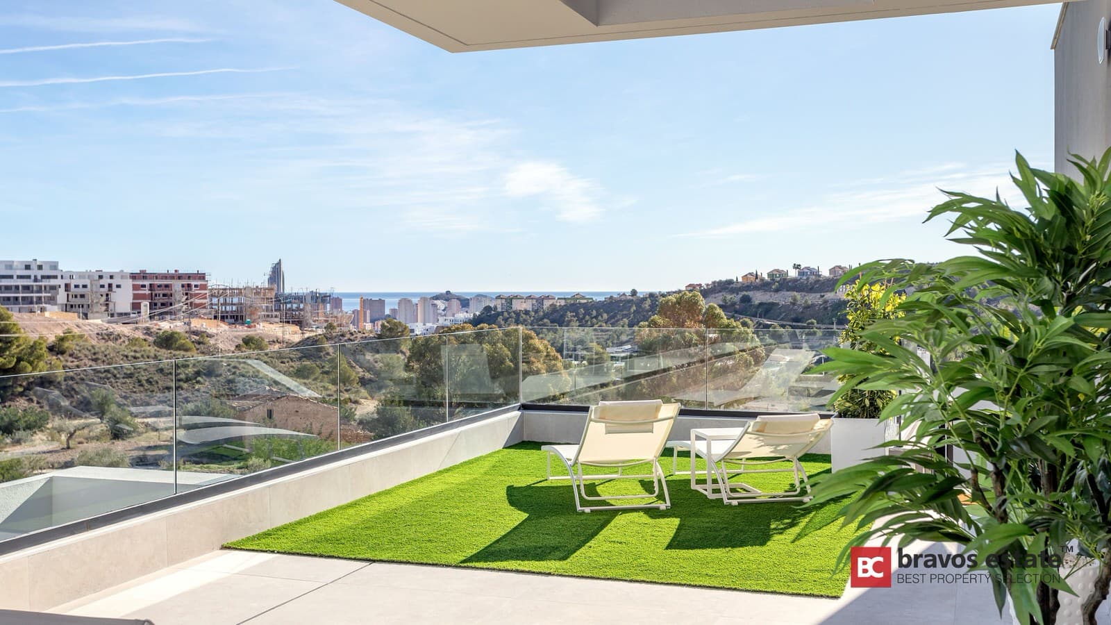 Spacious 2-Bedroom Apartment in Finestrat - 4