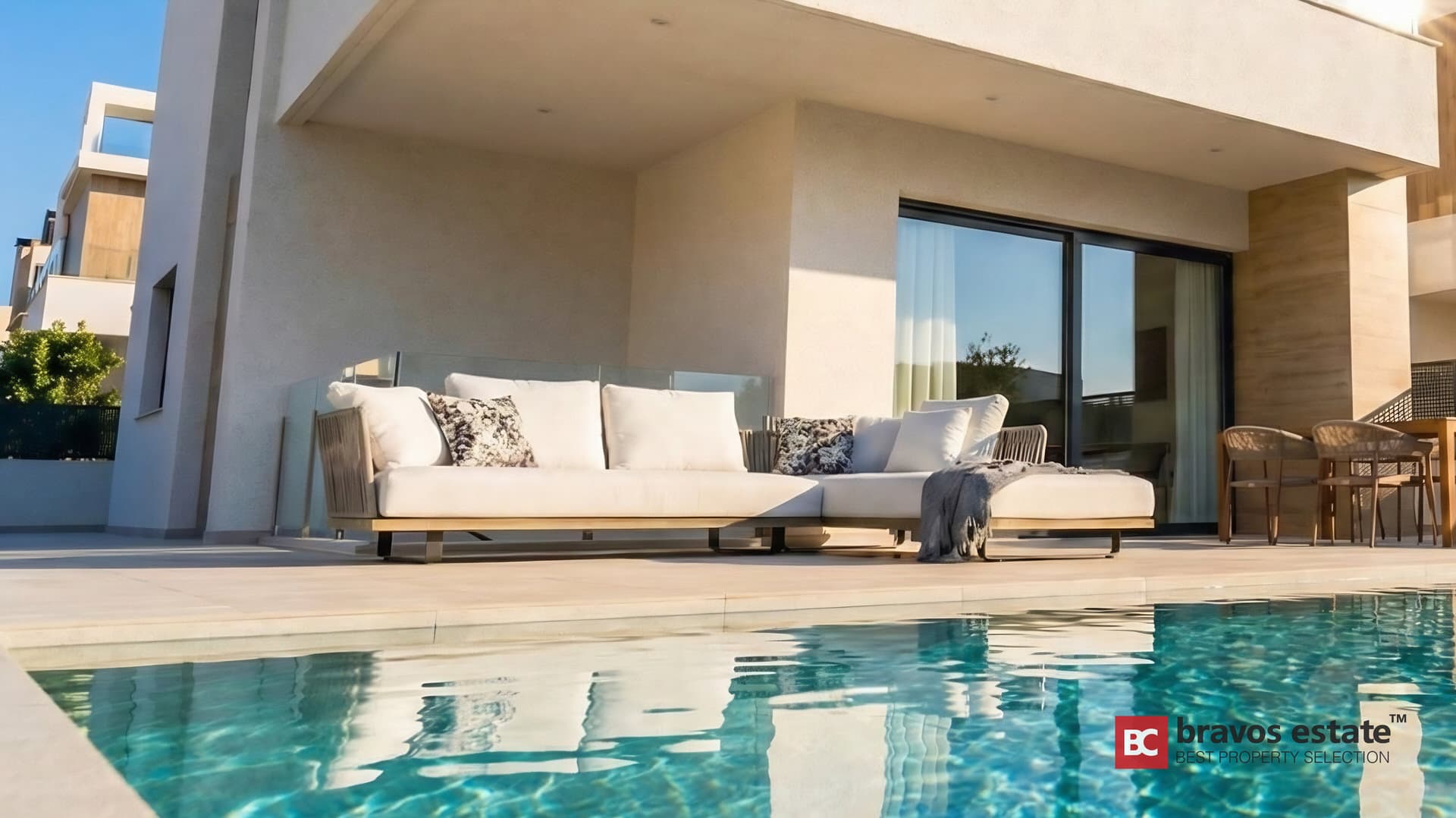 Spacious 4-Bedroom Villa in Playa de San Juan - 5