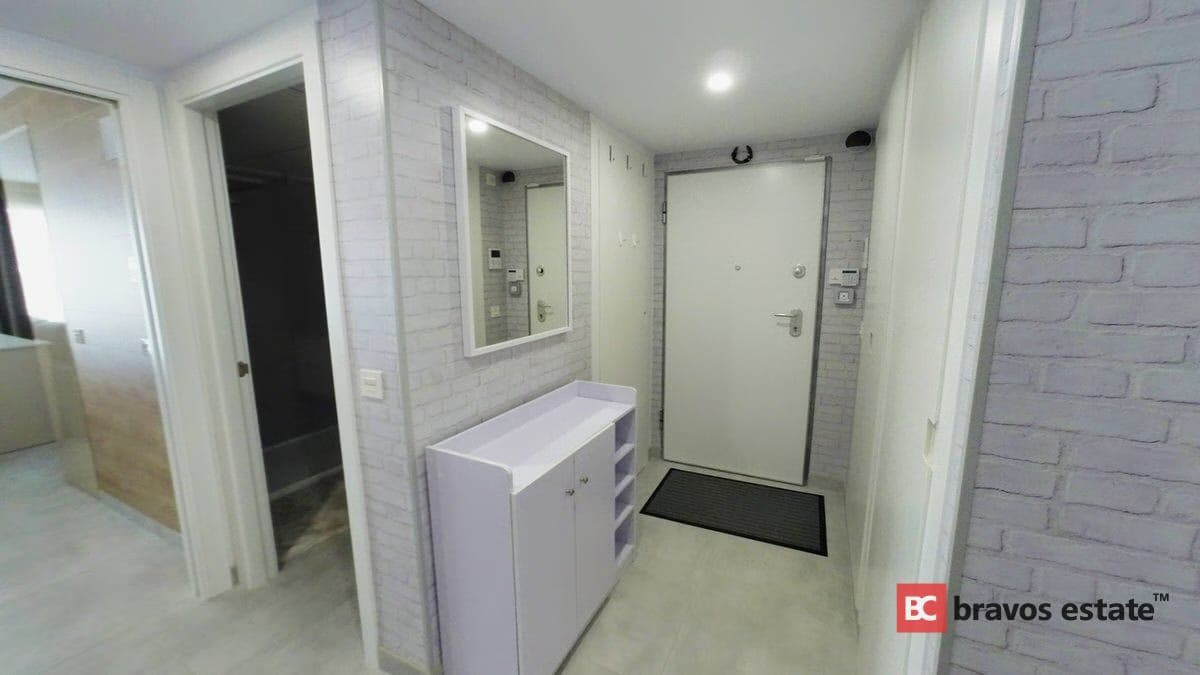 Seafront 2-Bedroom Apartment in Calpe - 3