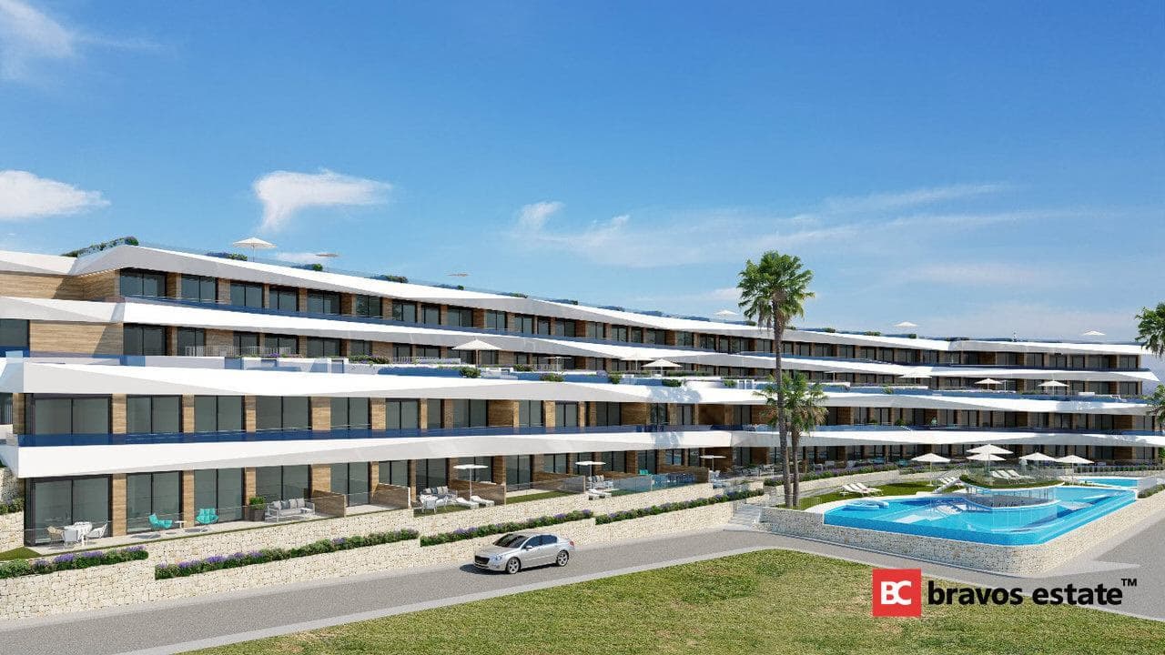 Beachside 2-Bedroom Apartment in Arenales del Sol - 2