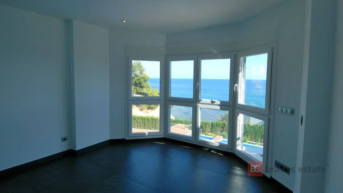 Villa Frente al Mar de 5 Dormitorios en Calpe - 2