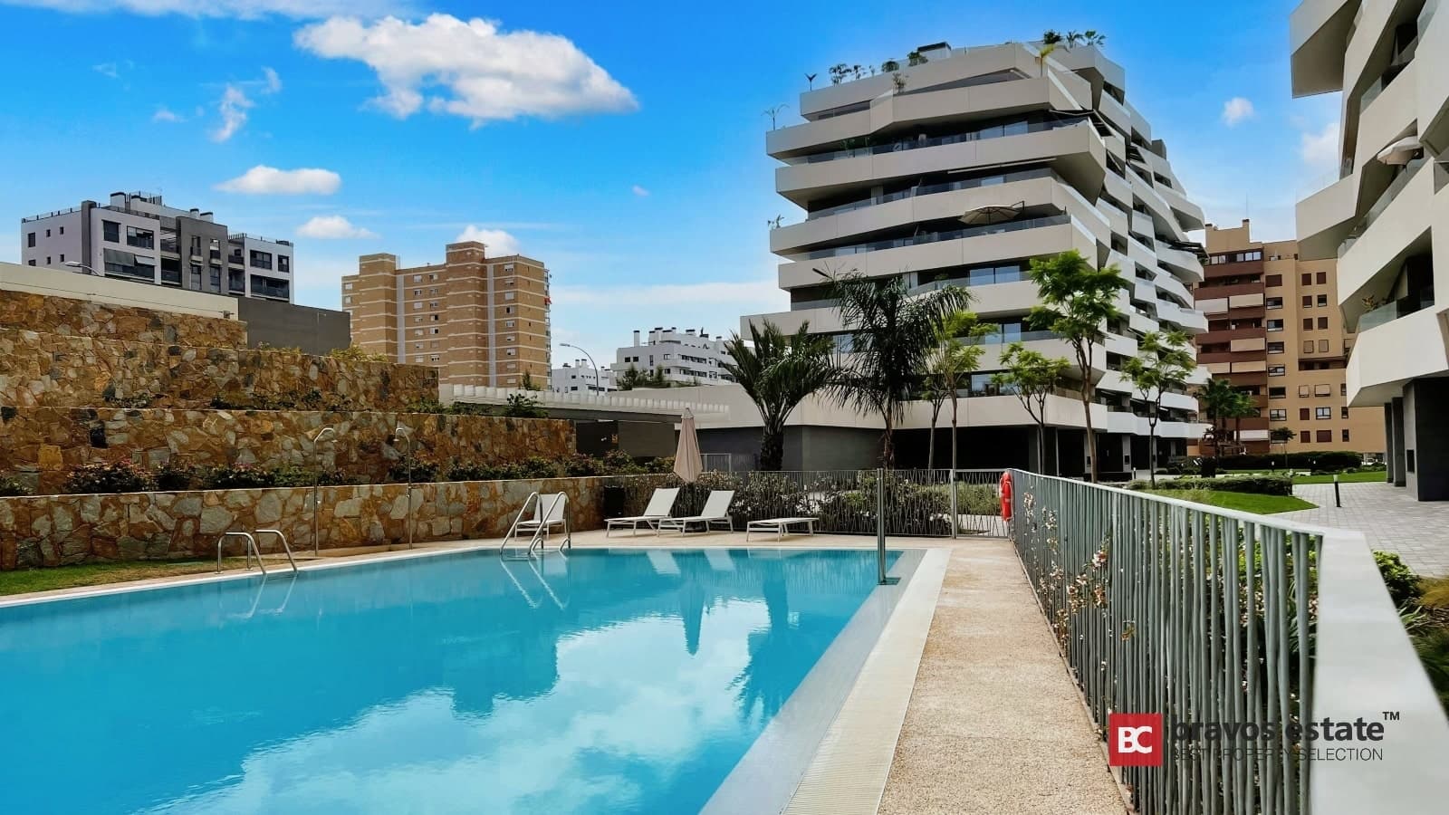 Beachside 3-Bedroom Apartment in Playa de San Juan - 5