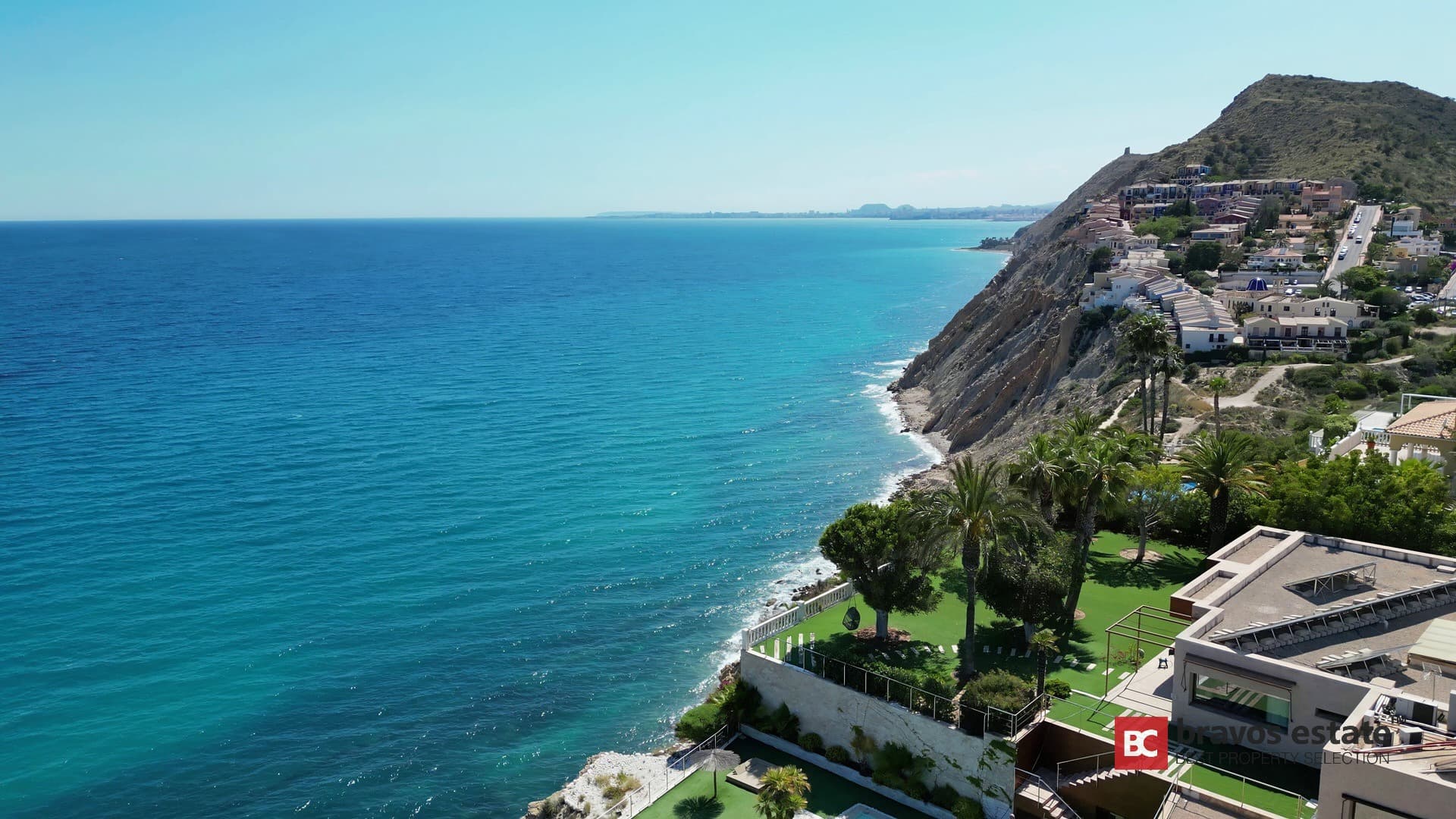 Seafront 6-Bedroom Villa in El Campello 1