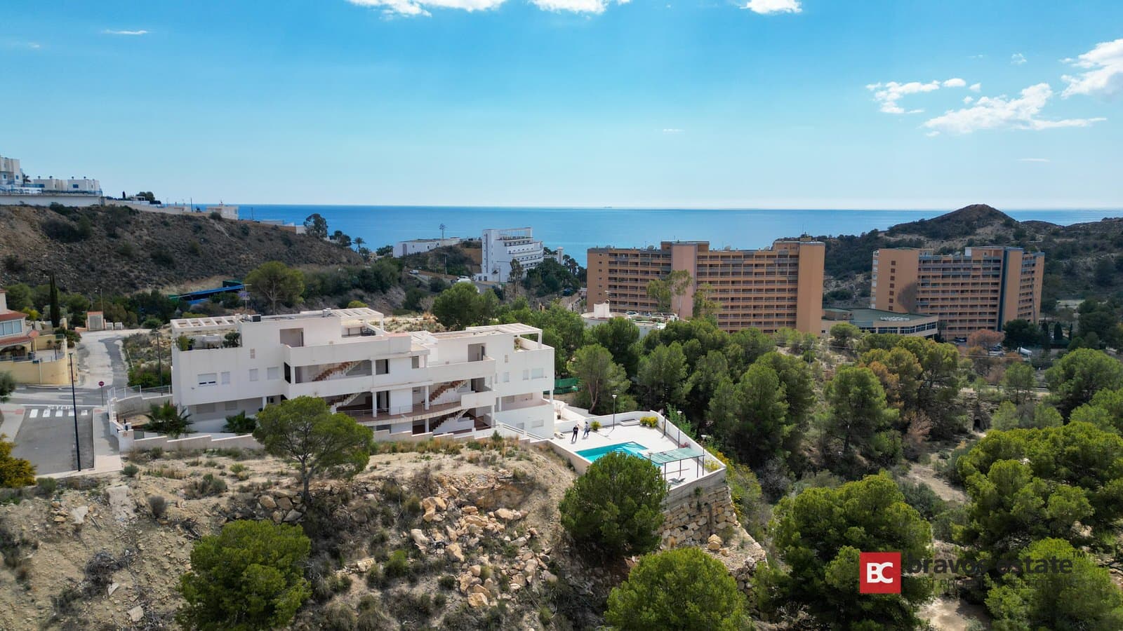 Beachside 2-Bedroom Apartment in Villajoyosa 1