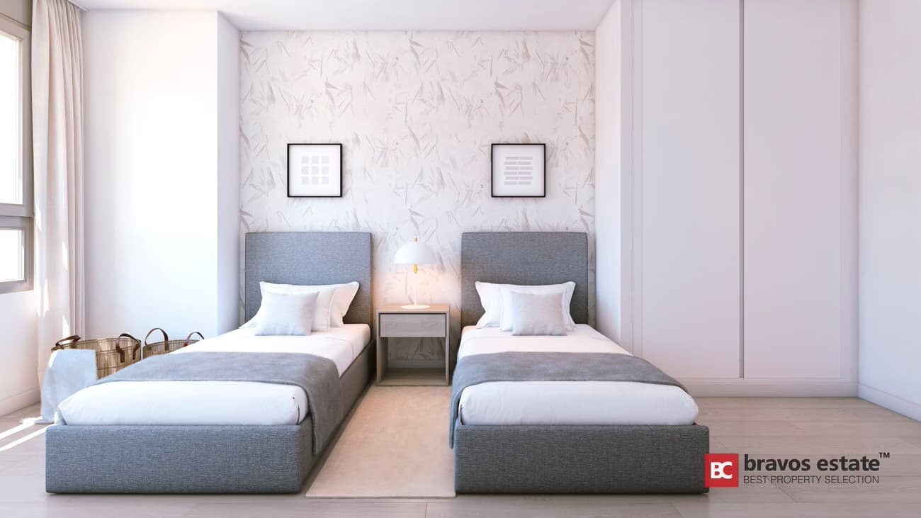 Beachside 3-Bedroom Apartment in Alicante - 4