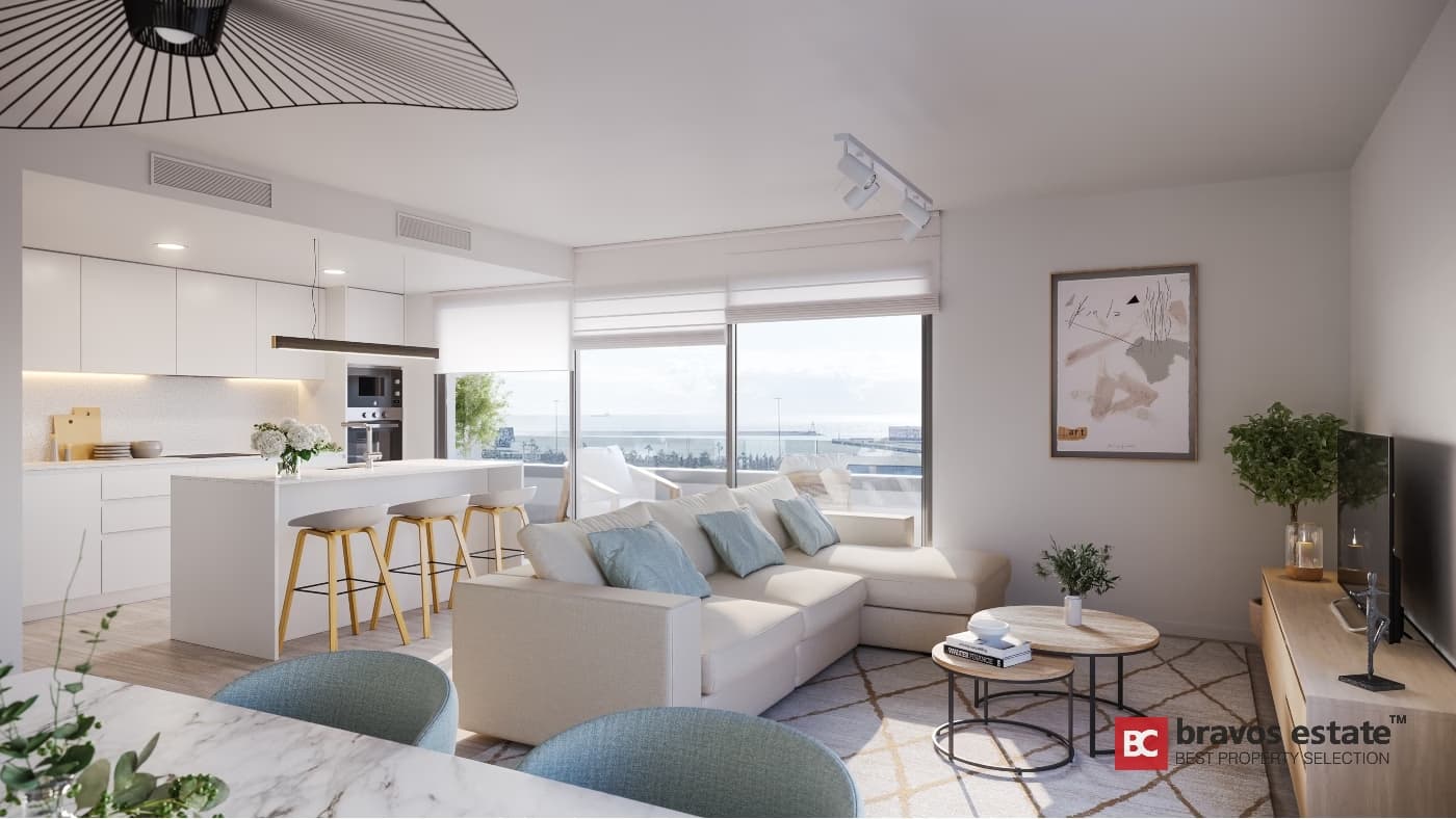 Beachside 3-Bedroom Apartment in Alicante - 1