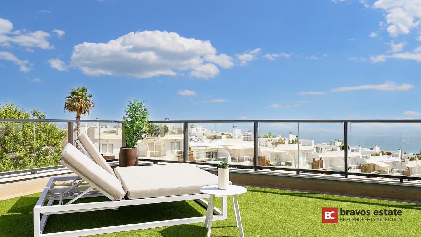 Apartamento Cerca del Mar de 3 Dormitorios en Arenales del Sol - 2