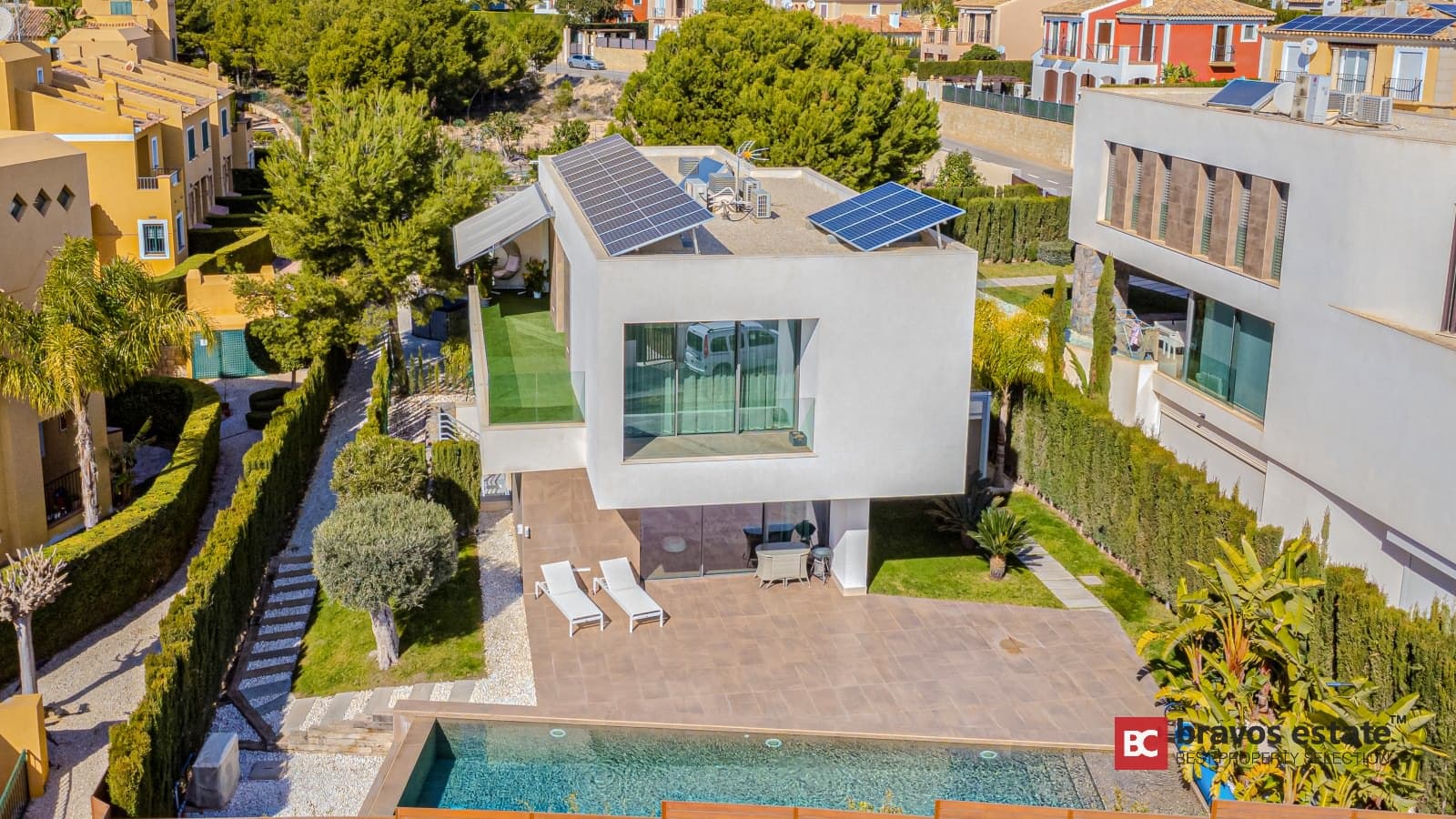 Spacious 6-Bedroom Villa in Finestrat - 2