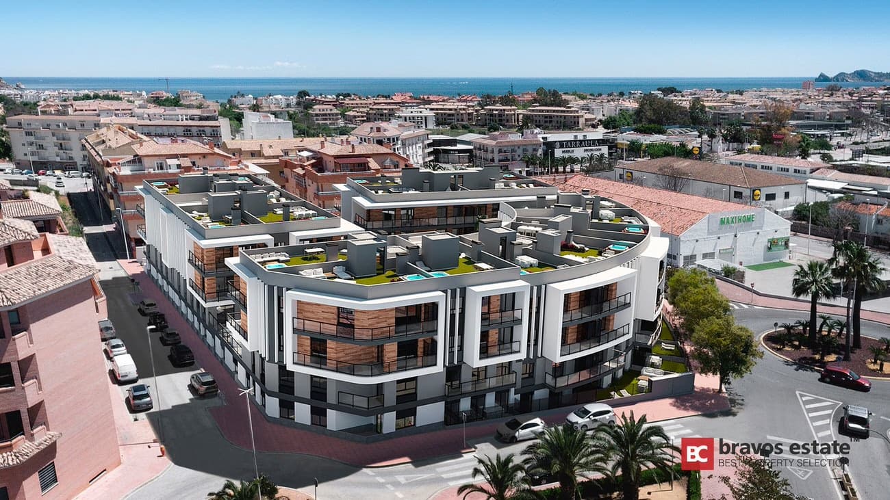 Beachside 3-Bedroom Apartment in Javea - 1