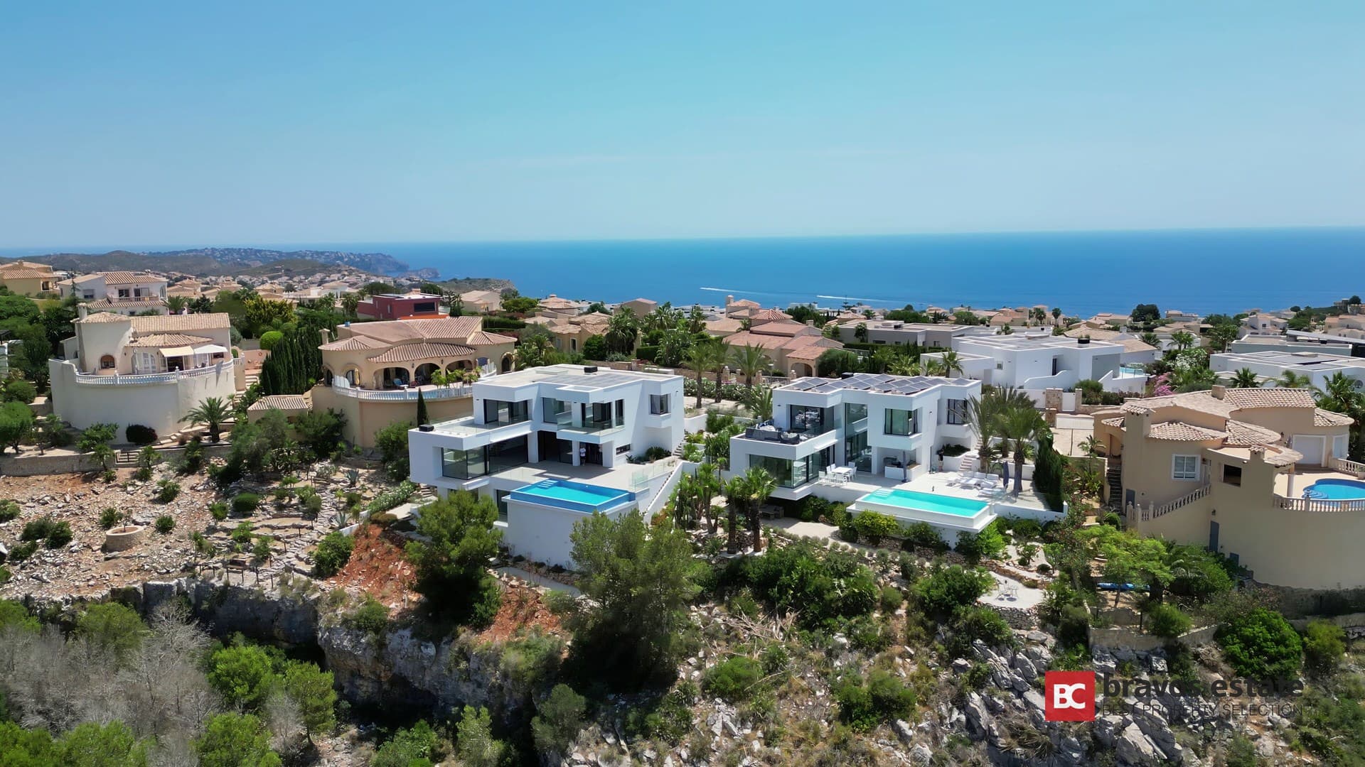 Luxury 3-Bedroom Villa in Cumbre del Sol - 4