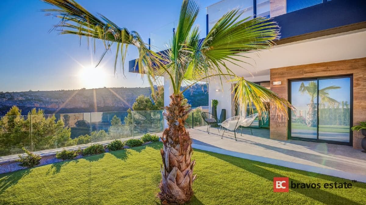 Apartamento Espacioso de 3 Dormitorios en Cumbre del Sol - 3