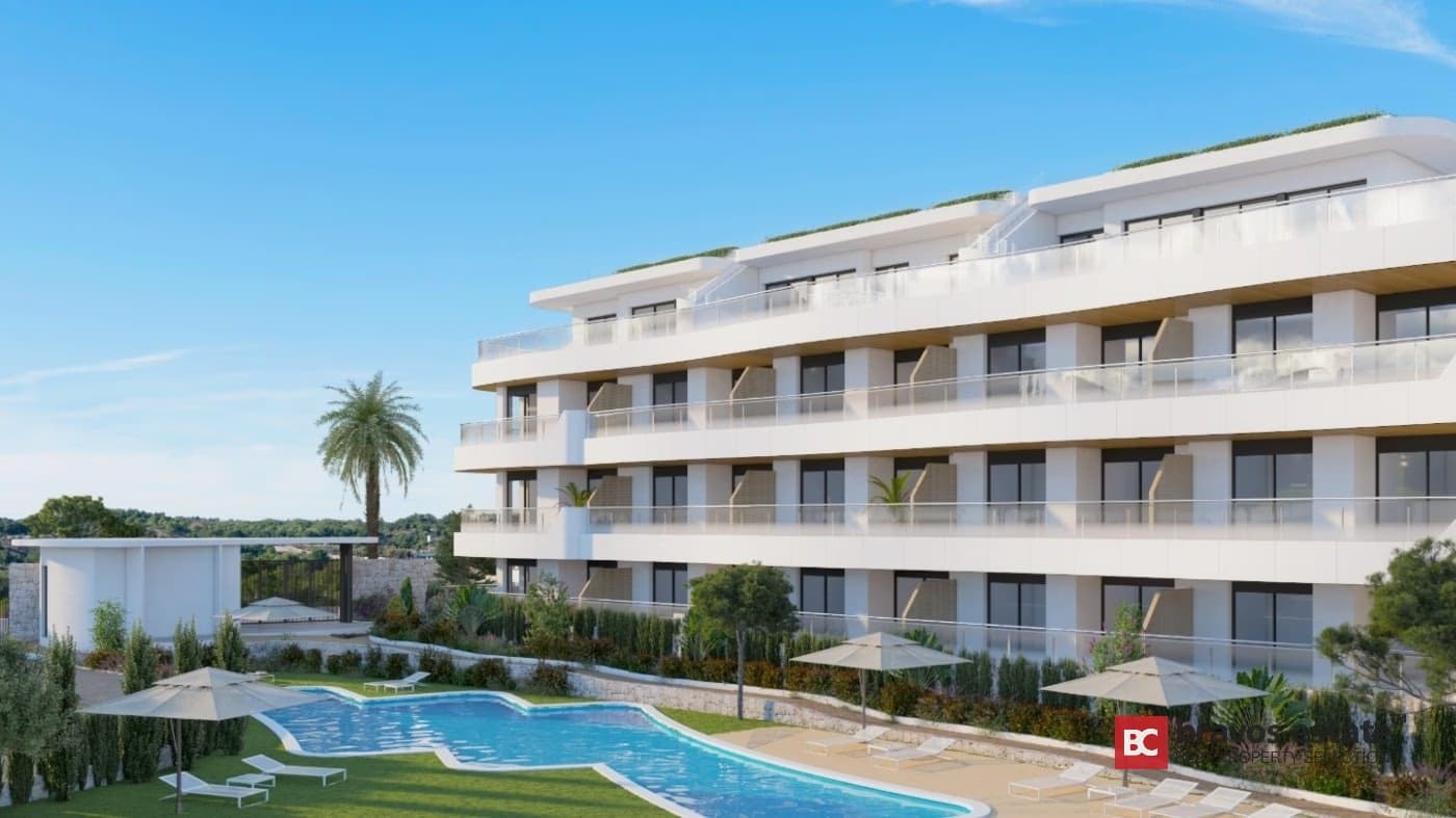 Beachside 2-Bedroom Apartment in La Zenia - 1