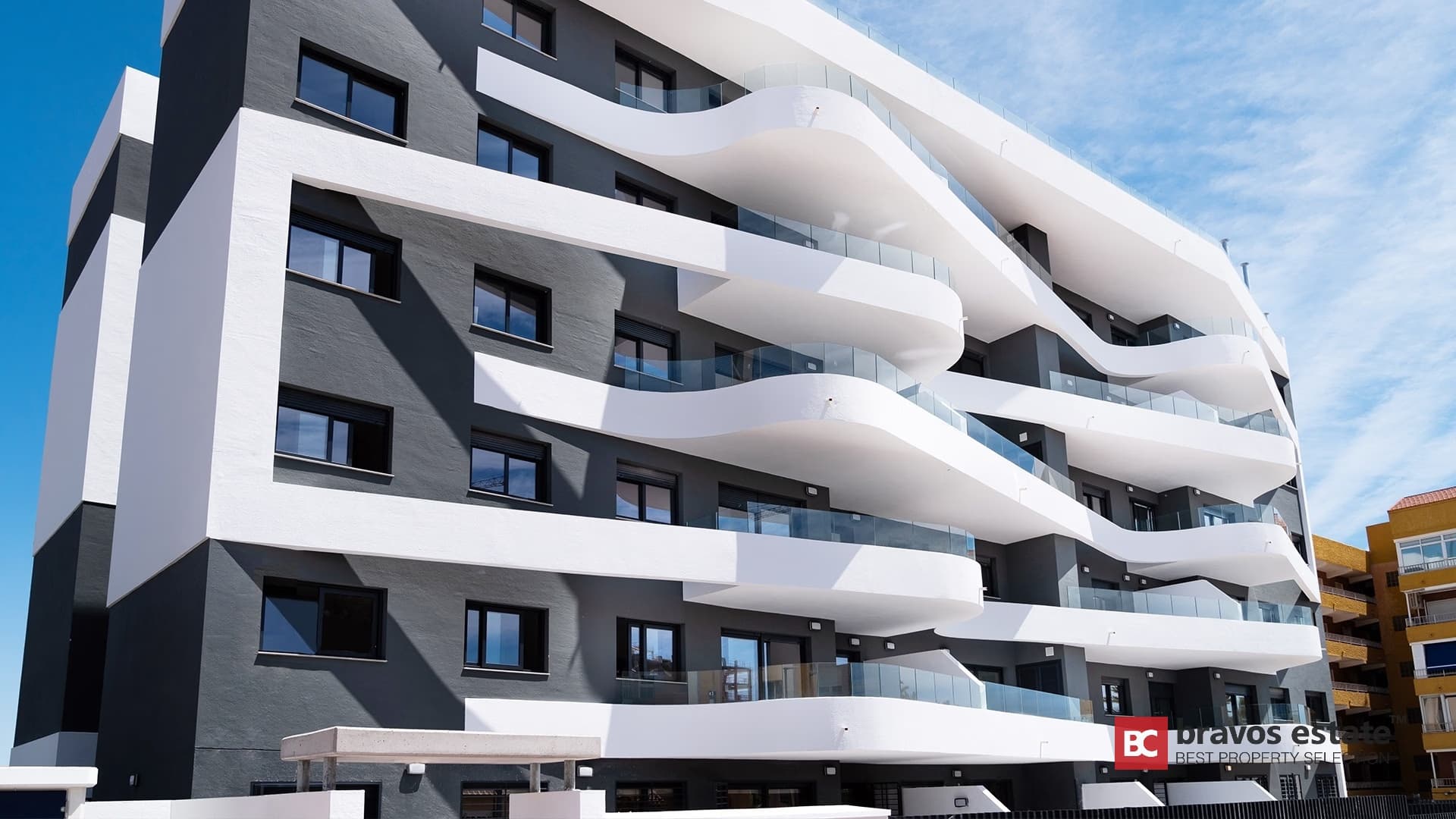 Appartement met 3 slaapkamers aan het strand in Punta Prima 1