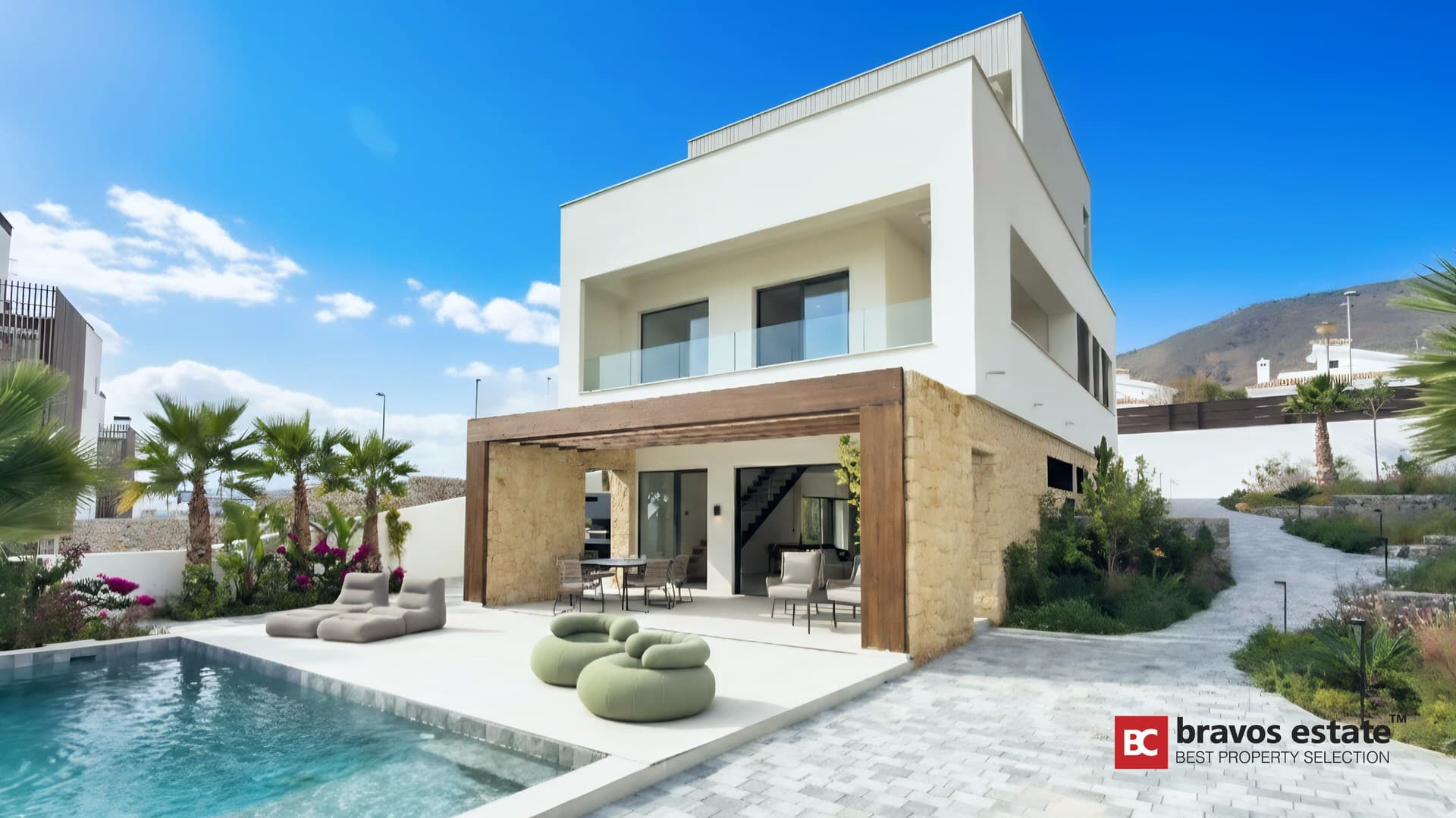 Spacious 4-Bedroom Villa in Finestrat 1