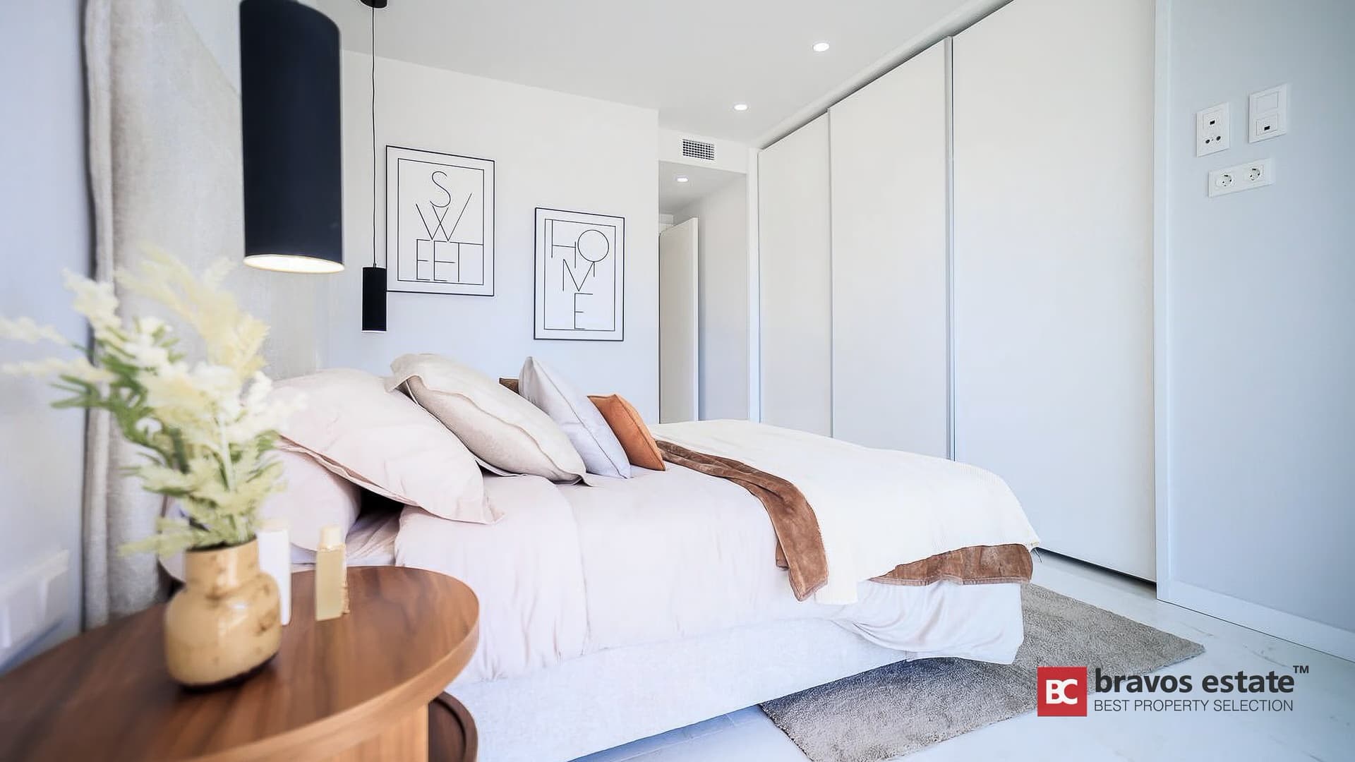 Beachside 3-Bedroom Apartment in Benidorm - 2