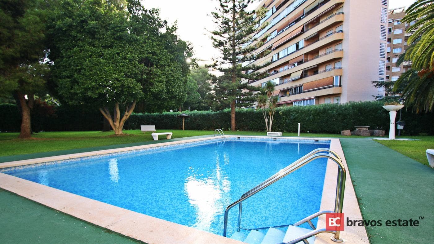 Beachside 2-Bedroom Apartment in Playa de San Juan - 1