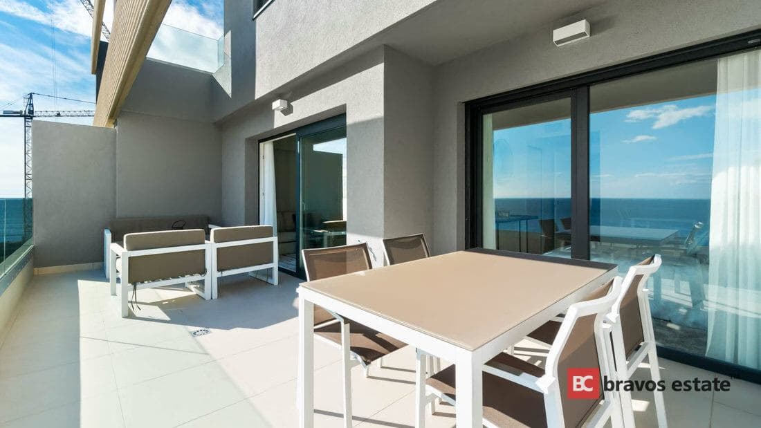 Апартаменты у моря, 2 спальни в Пунта-Приме - 1