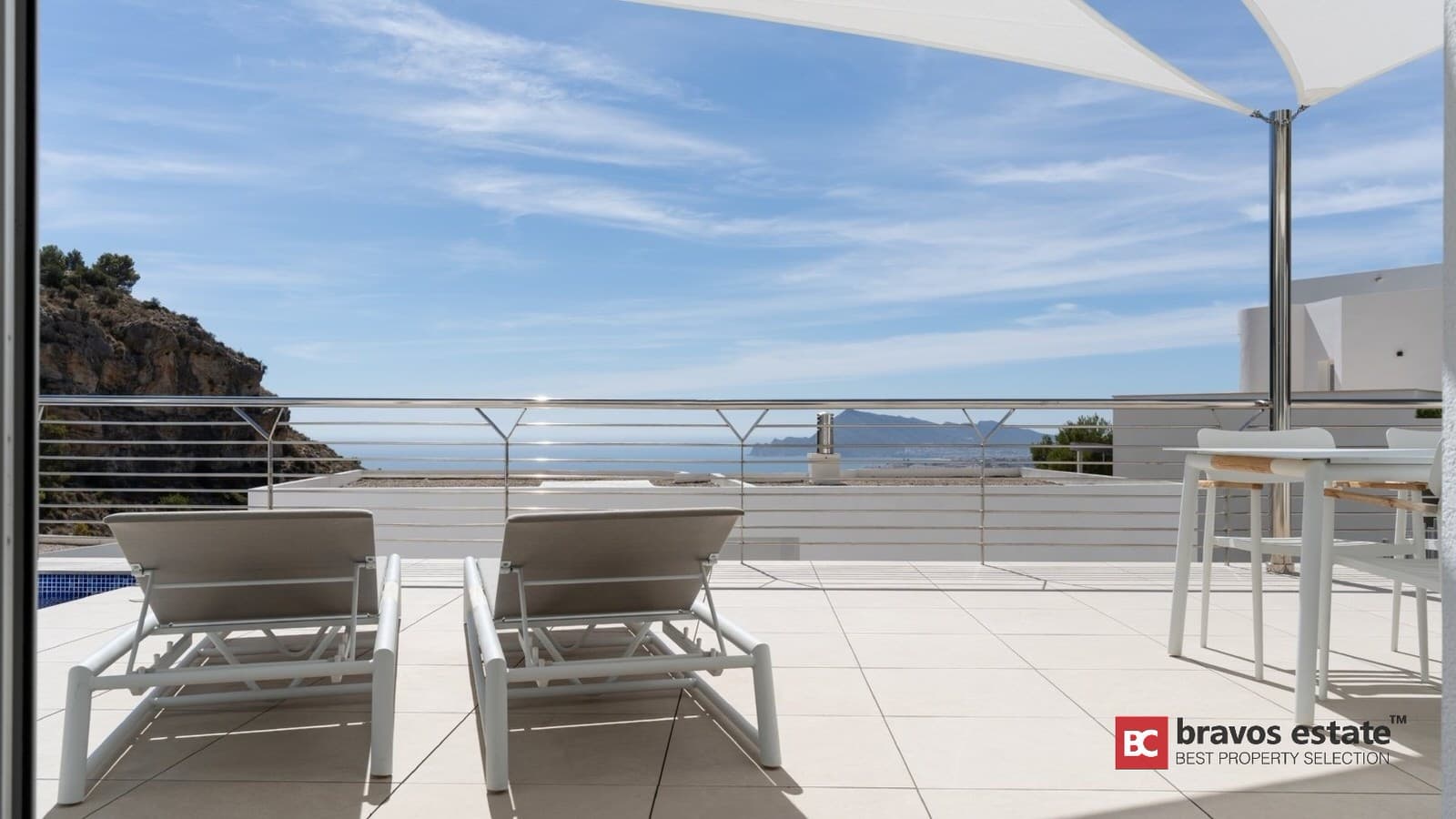 Spacious 5-Bedroom Villa in Altea - 2