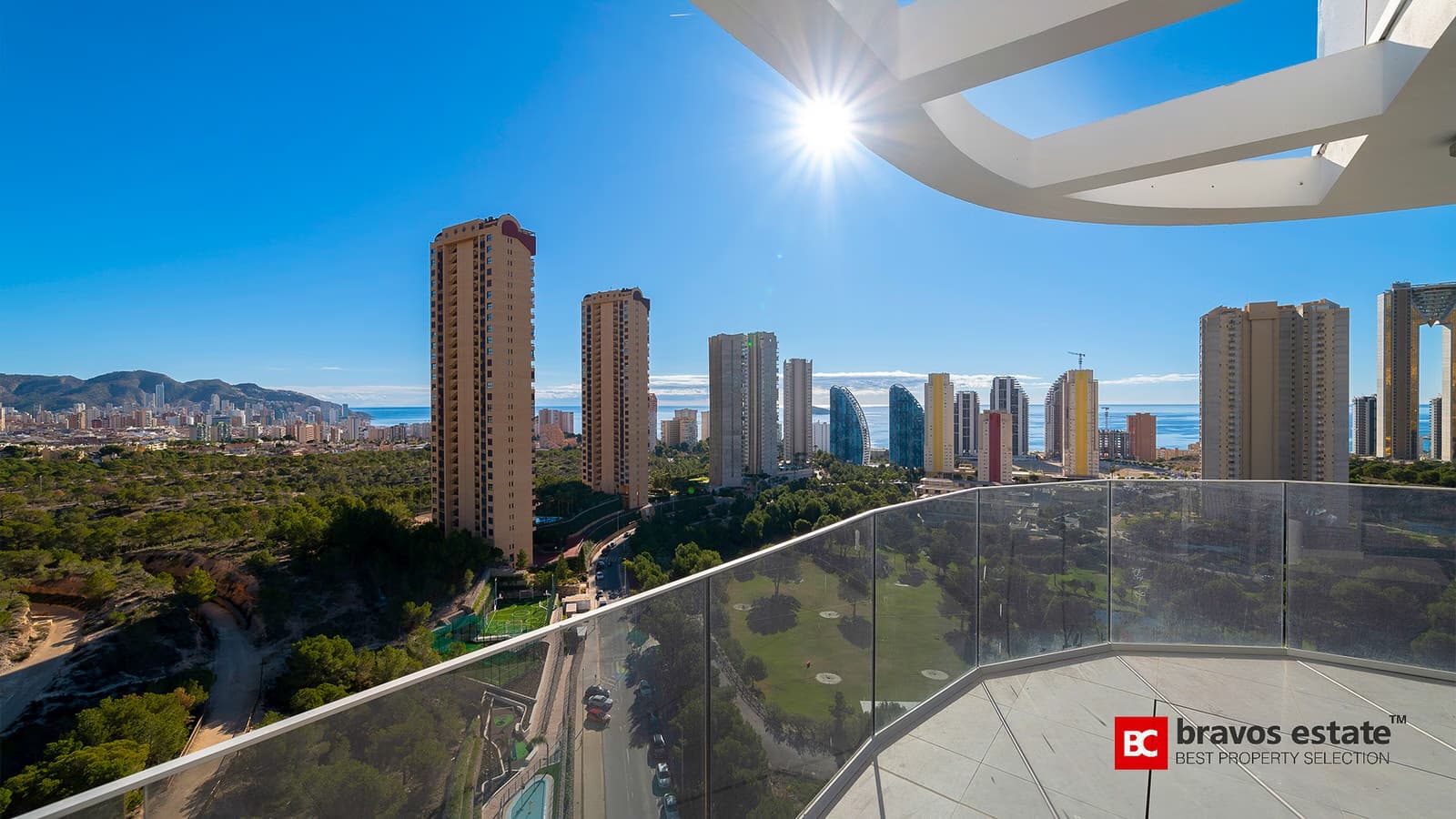 Ruim appartement met 3 slaapkamers in Benidorm - 2