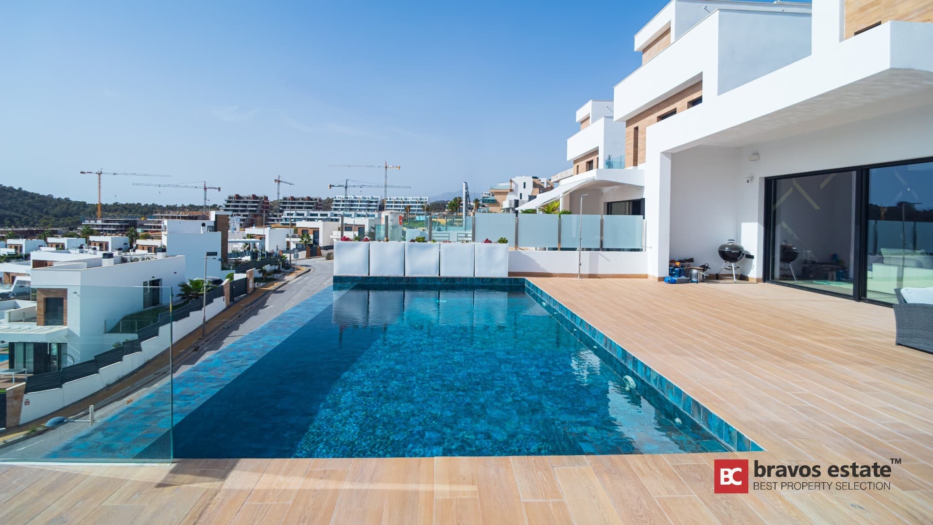 Spacious 3-Bedroom Villa in Finestrat - 2