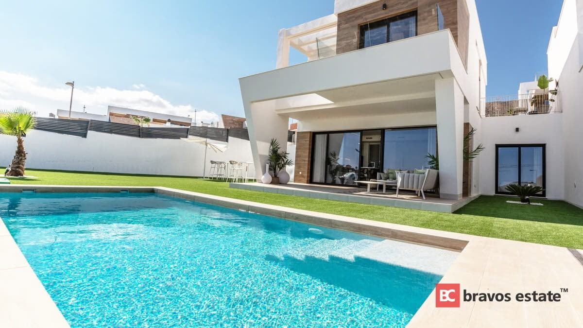 Villa de Obra Nueva de 4 Dormitorios en Finestrat - 1