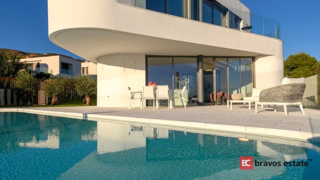 Spacious 4-Bedroom Villa in Finestrat - 5