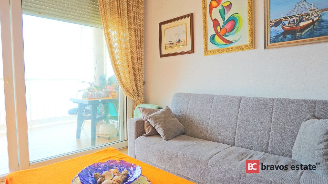 Beachside 2-Bedroom Apartment in Alicante - 5