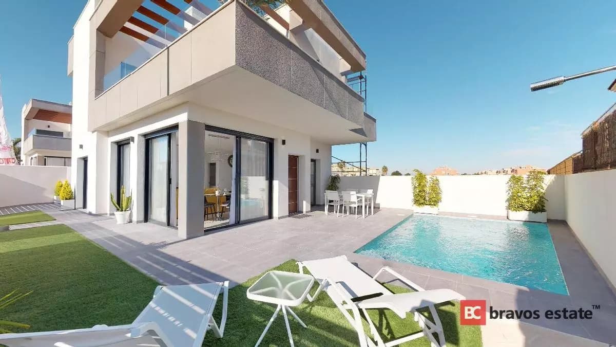 New Build 3-Bedroom Villa in Torrevieja 1