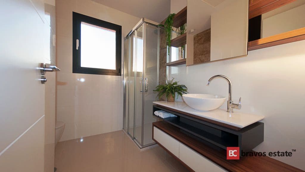 Beachside 2-Bedroom Apartment in Arenales del Sol - 5