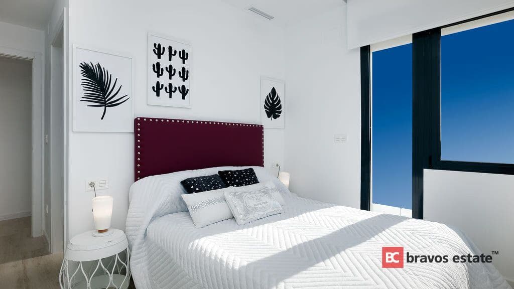 New Build 3-Bedroom Villa in Cabo Roig - 4