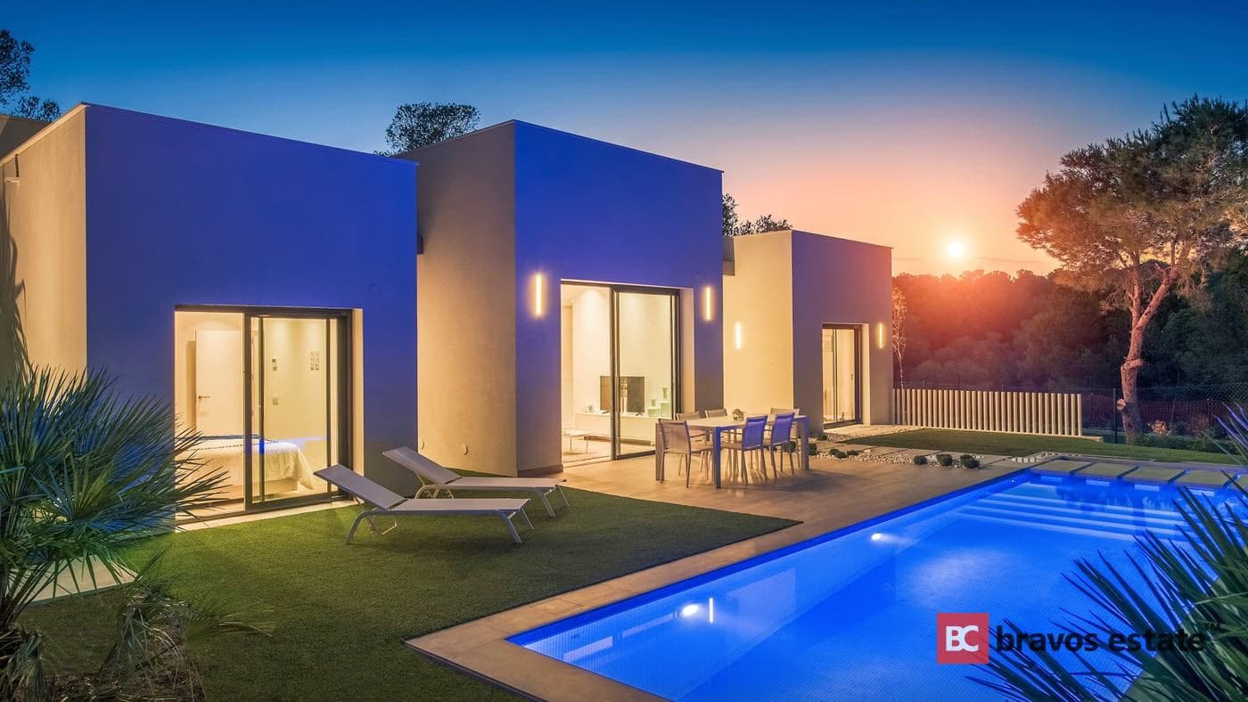 Новая вилла, 4 спальни в Лас-Колинас - 1