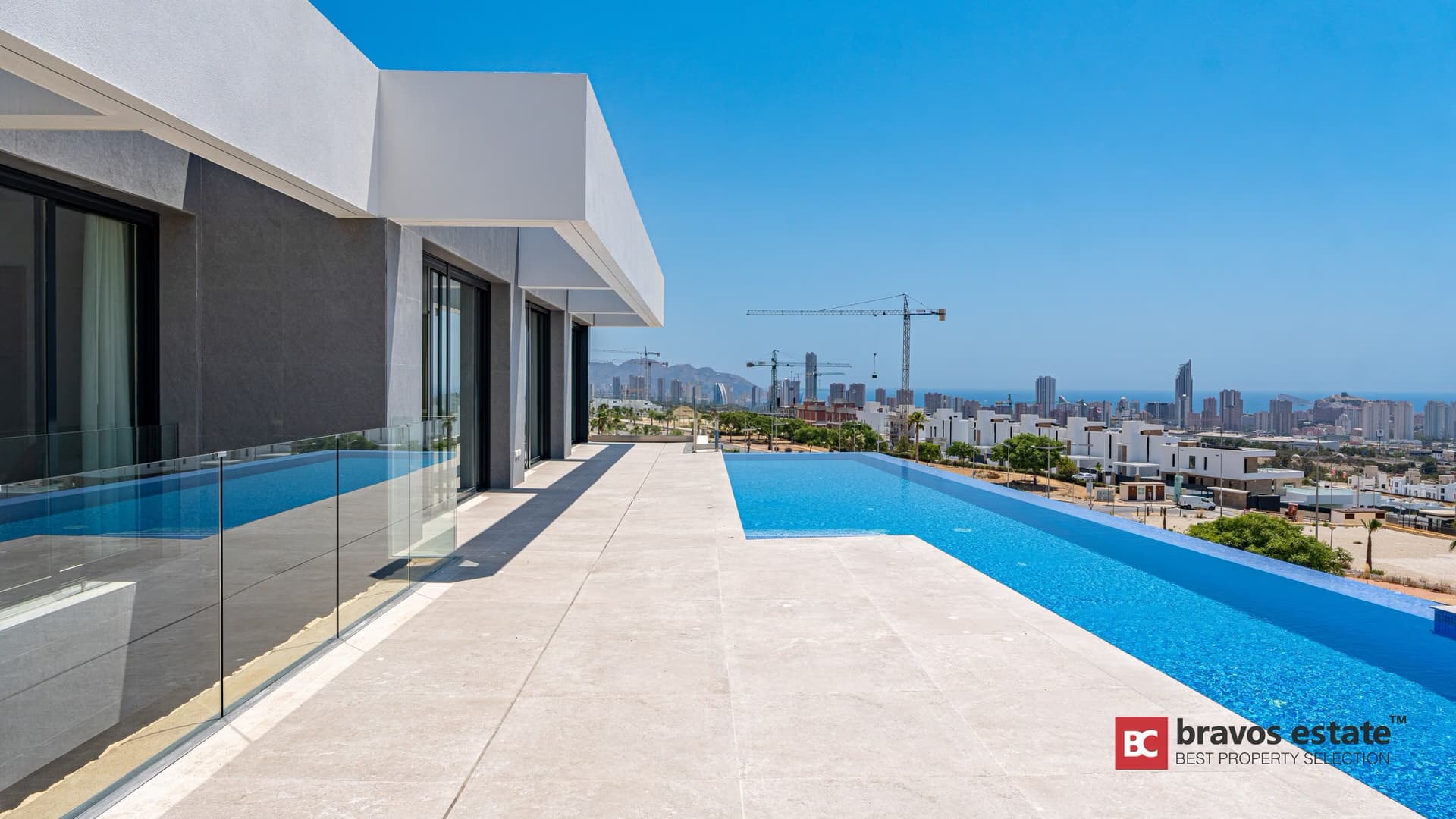 Luxe villa met 4 slaapkamers in Finestrat - 2