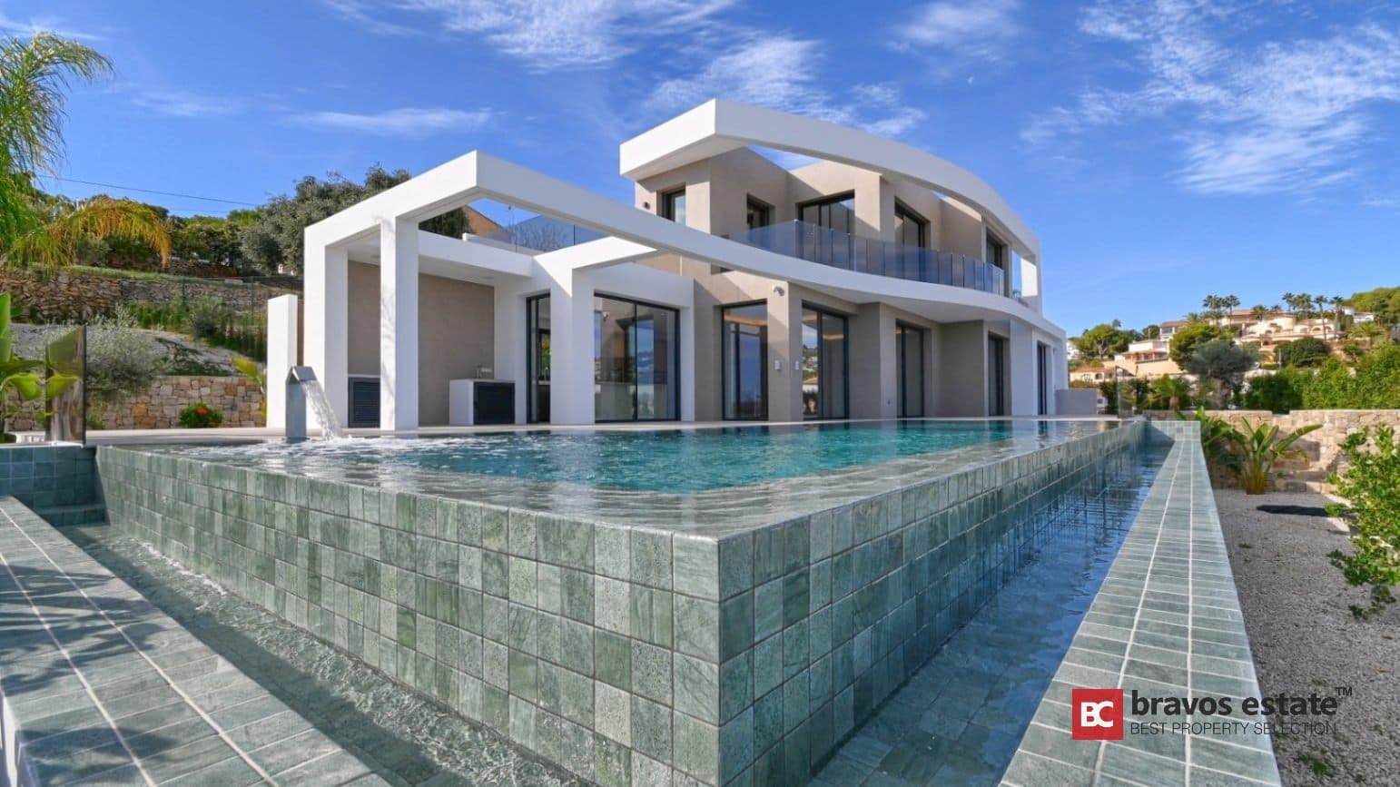 Seafront 4-Bedroom Villa in Benissa - 2