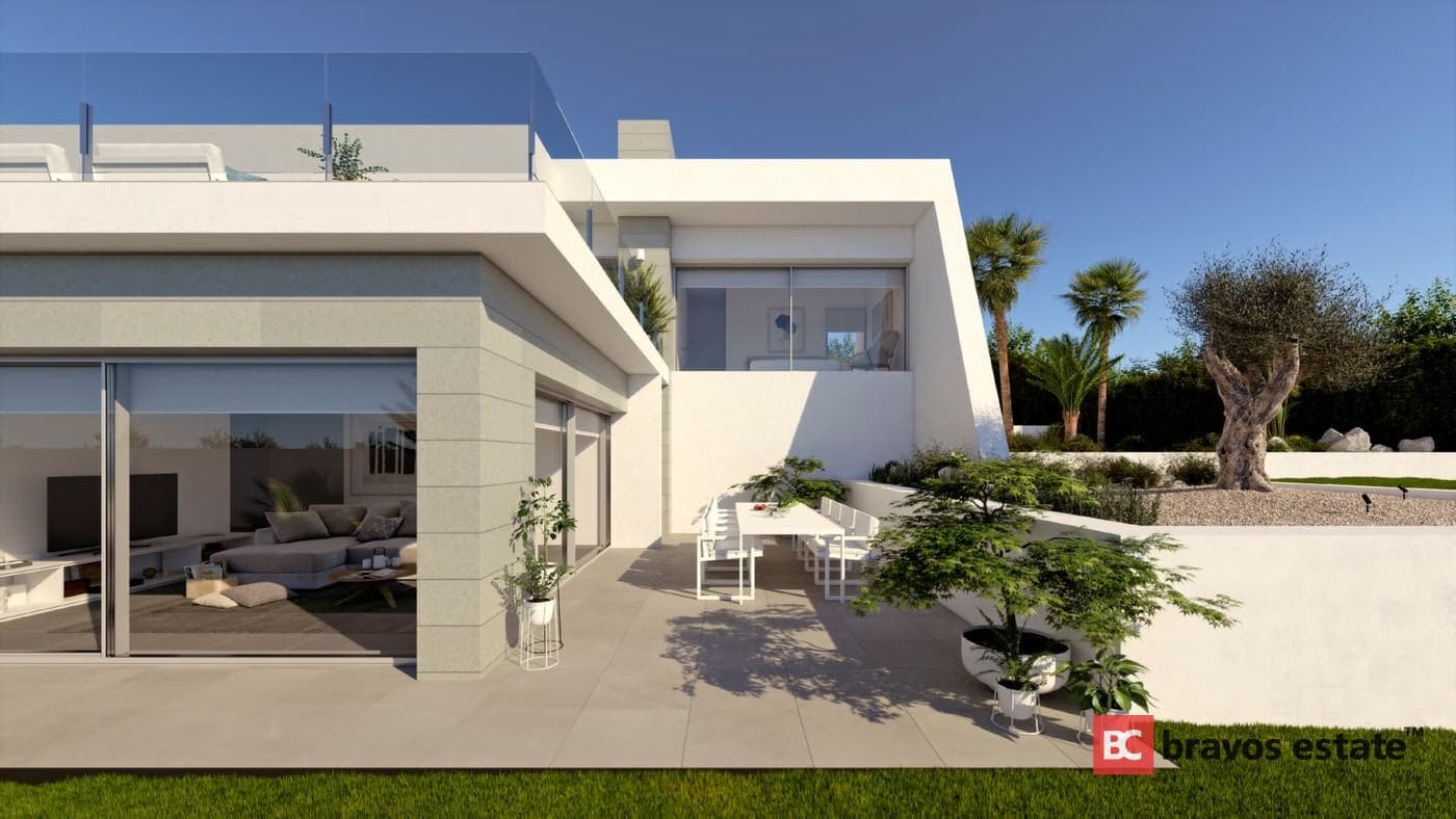 Spacious 5-Bedroom Villa in Cumbre del Sol - 1