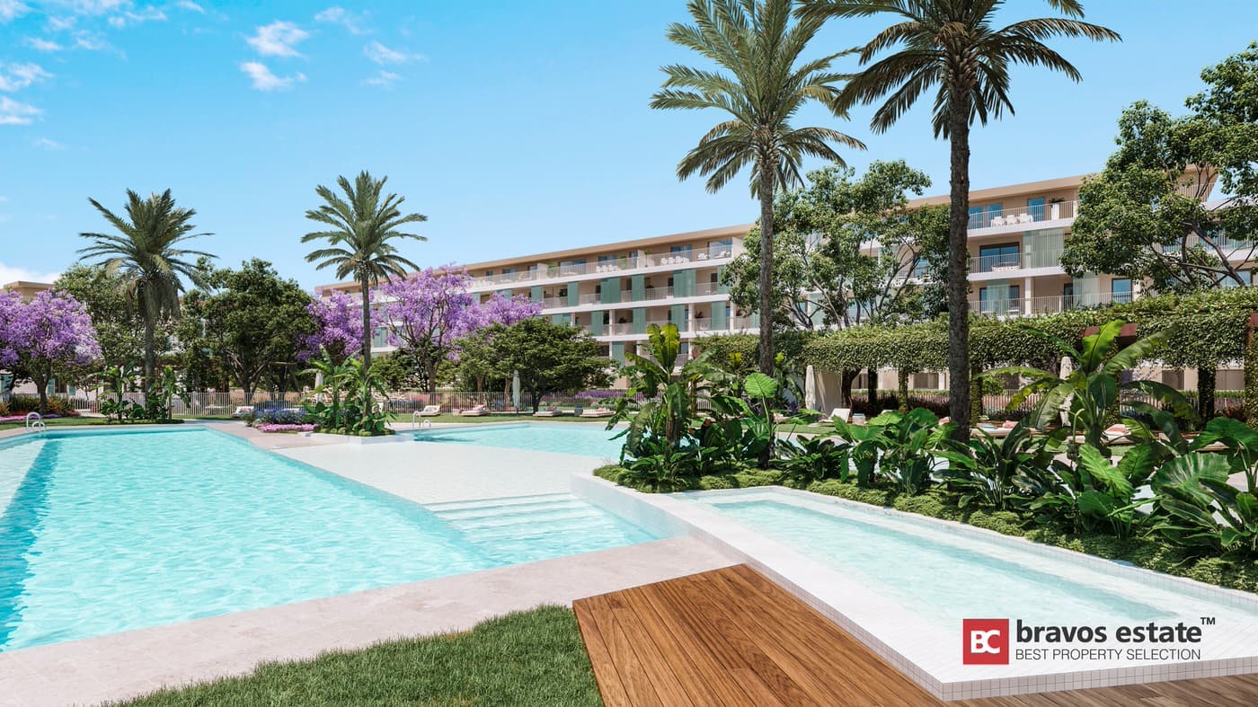 Beachside 3-Bedroom Apartment in Denia 1