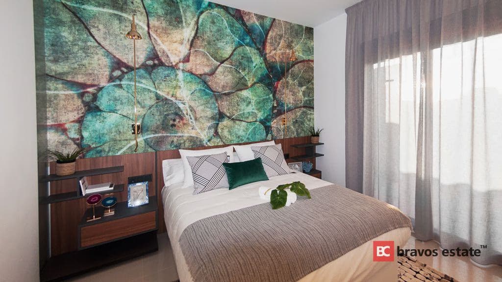 Beachside 2-Bedroom Apartment in Arenales del Sol - 4