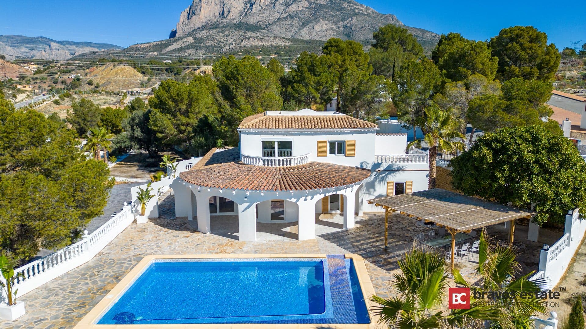 Spacious 8-Bedroom Villa in Finestrat - 3