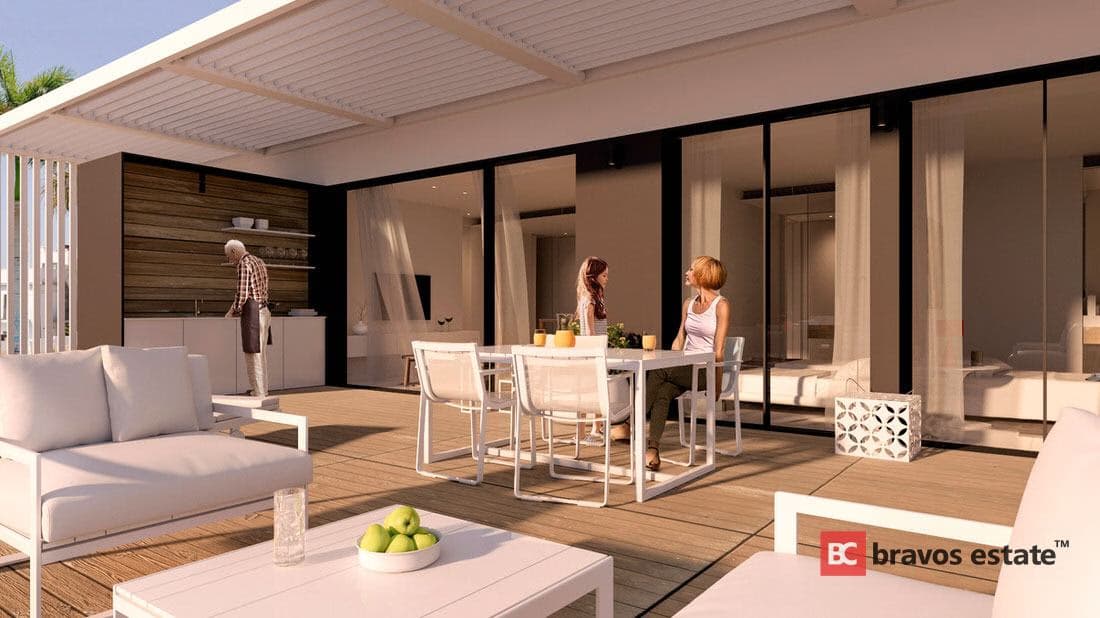 Beachside 2-Bedroom Apartment in Villajoyosa - 1