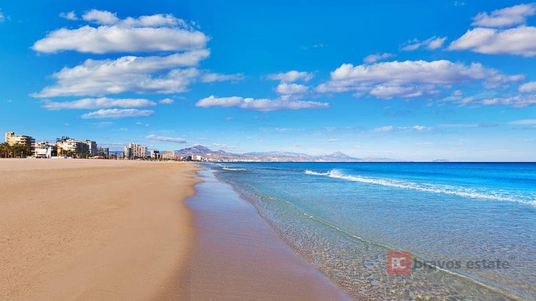 Apartamento Cerca del Mar de 2 Dormitorios en Playa de San Juan - 2