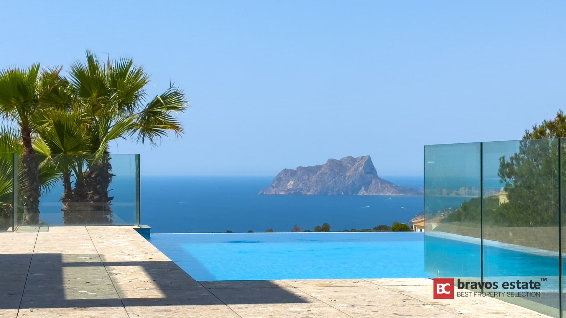 Luxury 3-Bedroom Villa in Cumbre del Sol 1