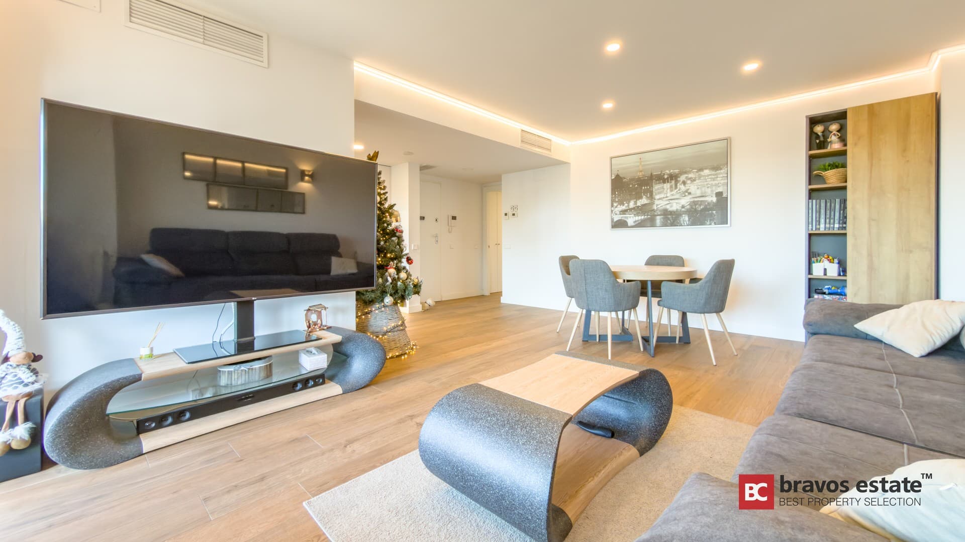 Beachside 3-Bedroom Apartment in Playa de San Juan - 5