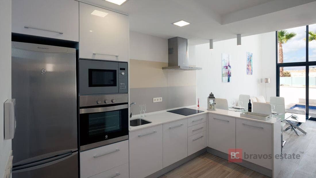 New Build 3-Bedroom Villa in Campoamor - 2